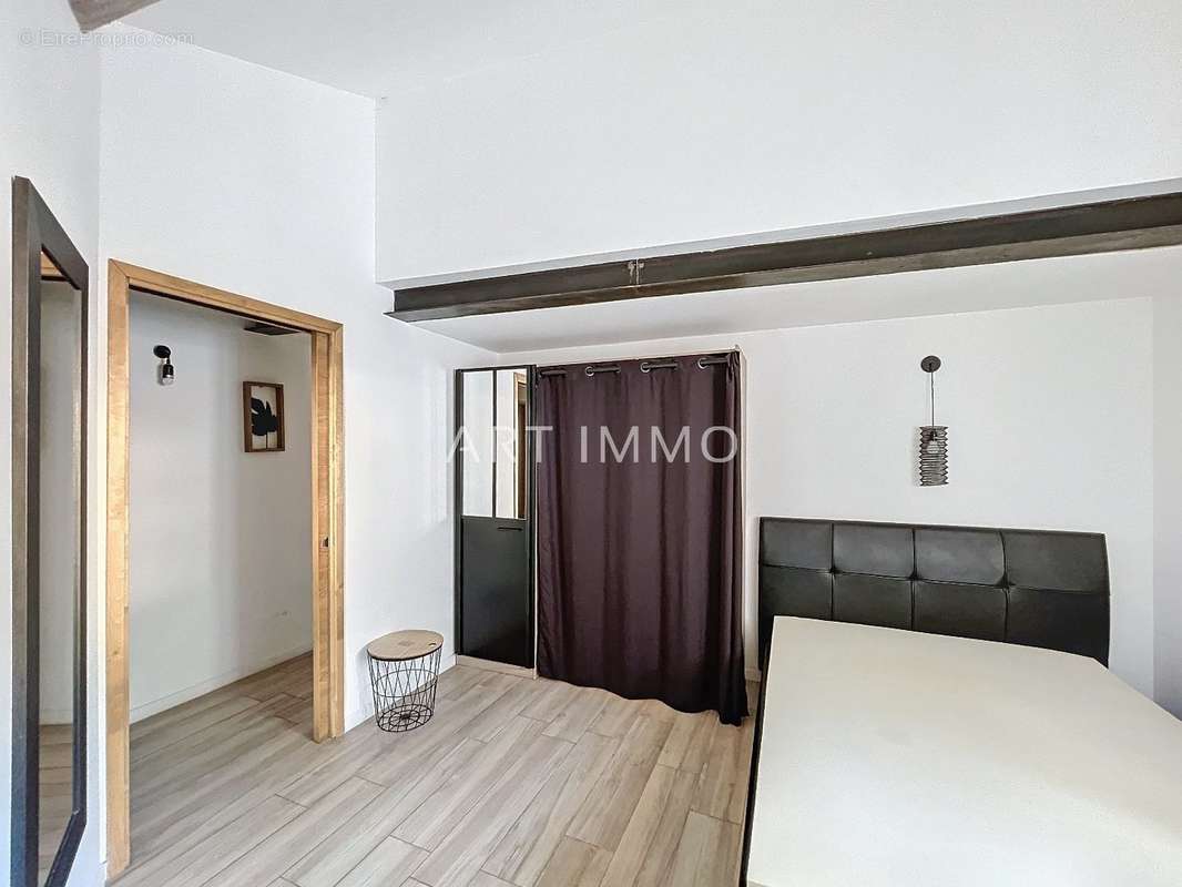 Appartement à FONTAINE-DE-VAUCLUSE