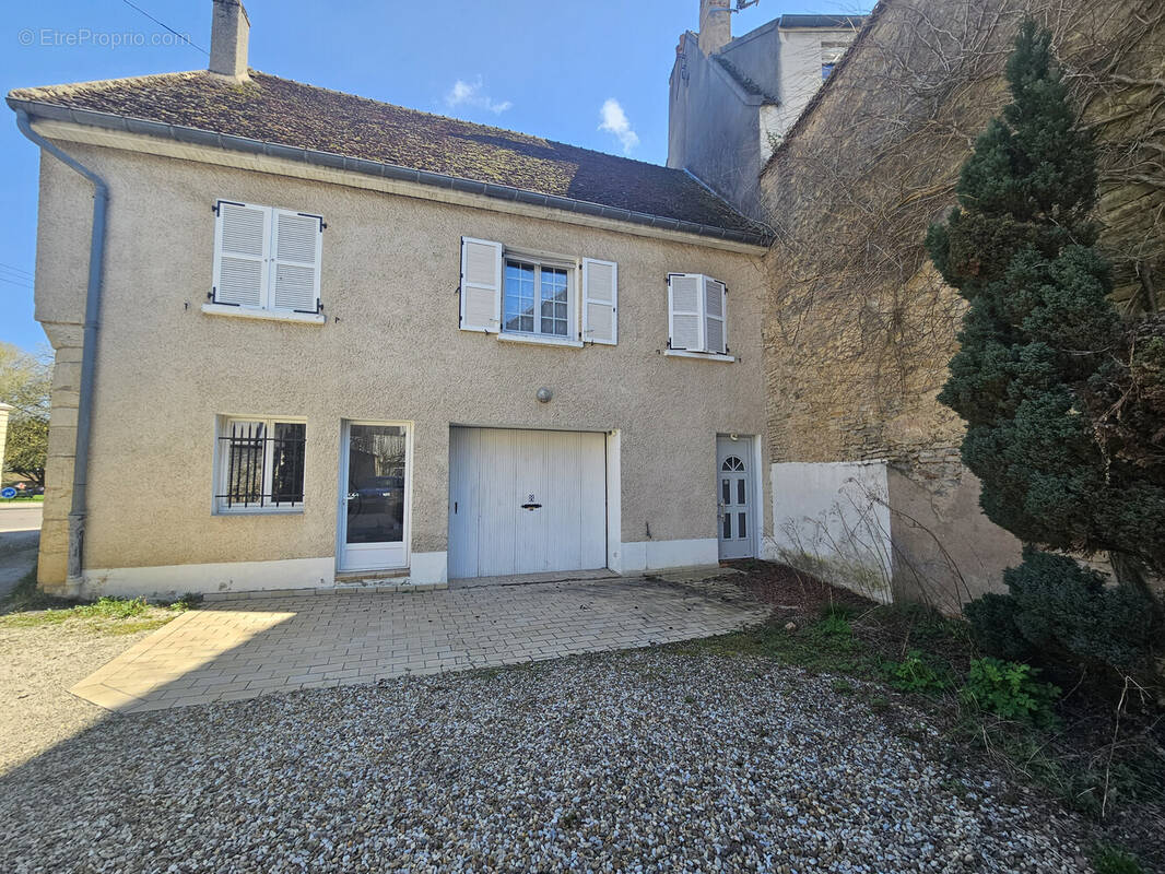 Maison à NUITS-SAINT-GEORGES