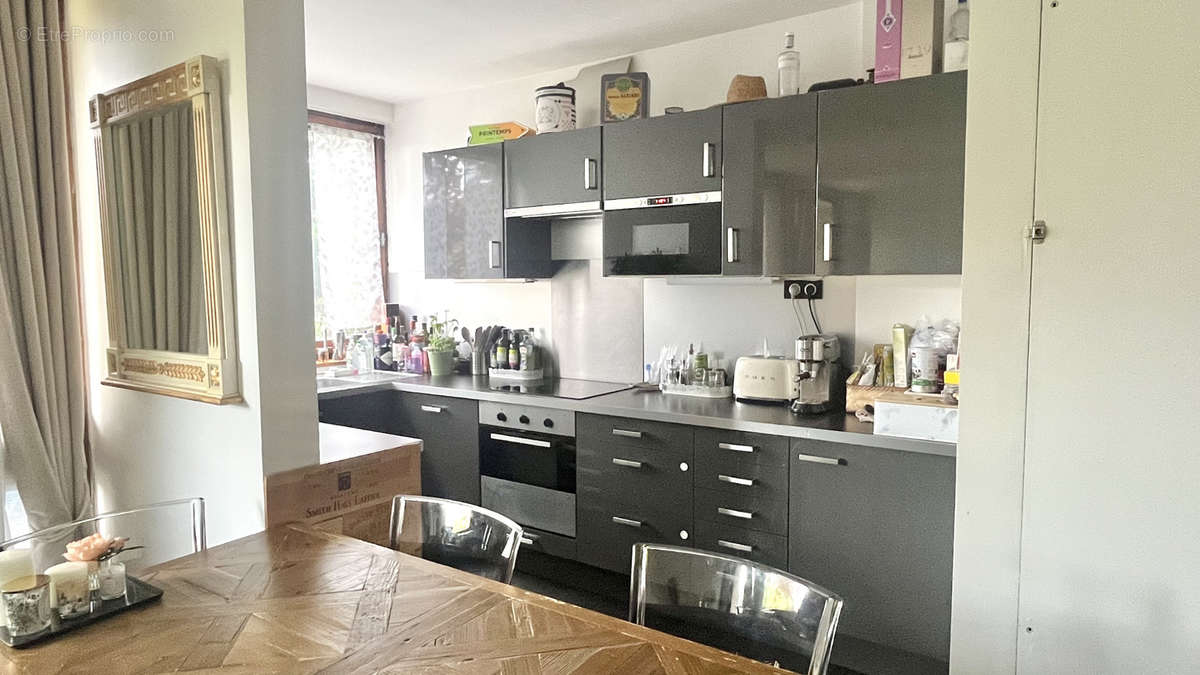 Appartement à LA CELLE-SAINT-CLOUD
