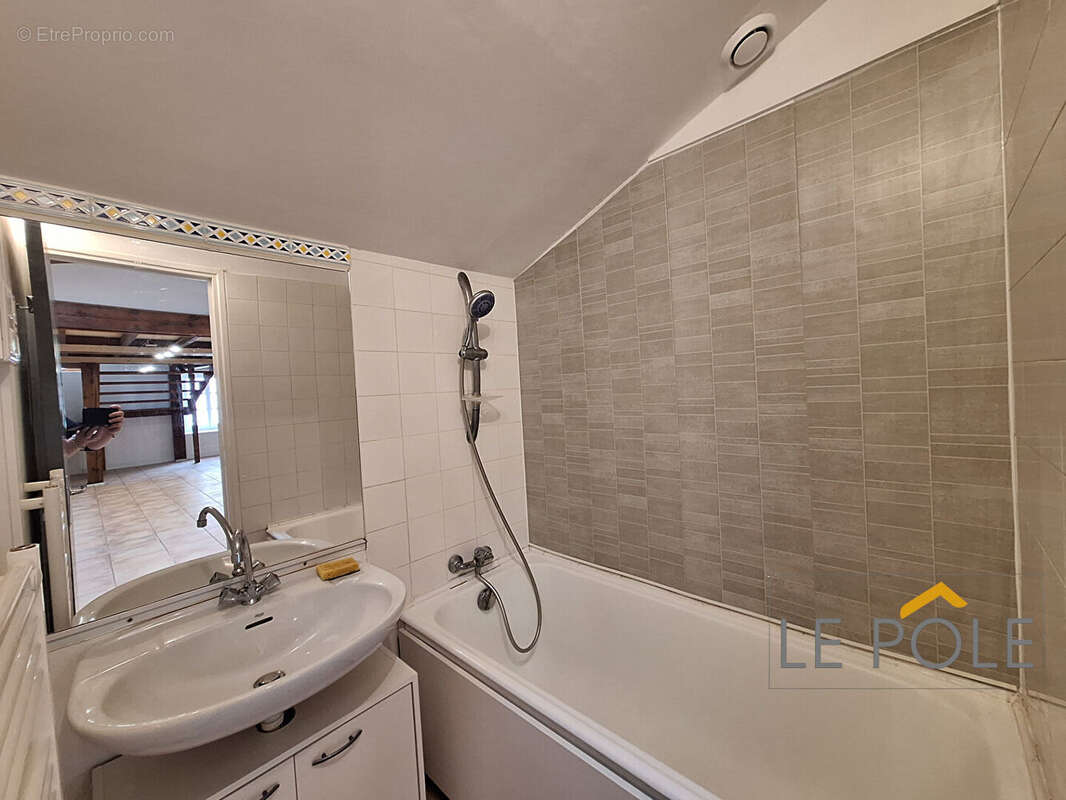 Appartement à BOLLENE
