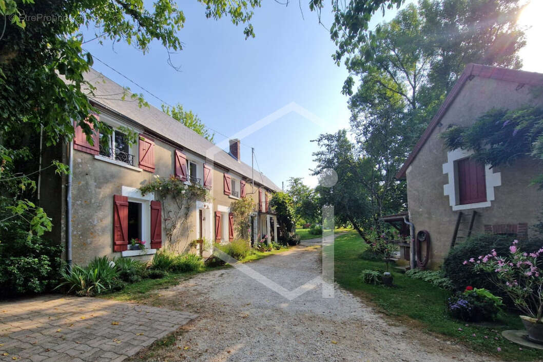 Maison à MENETOU-RATEL