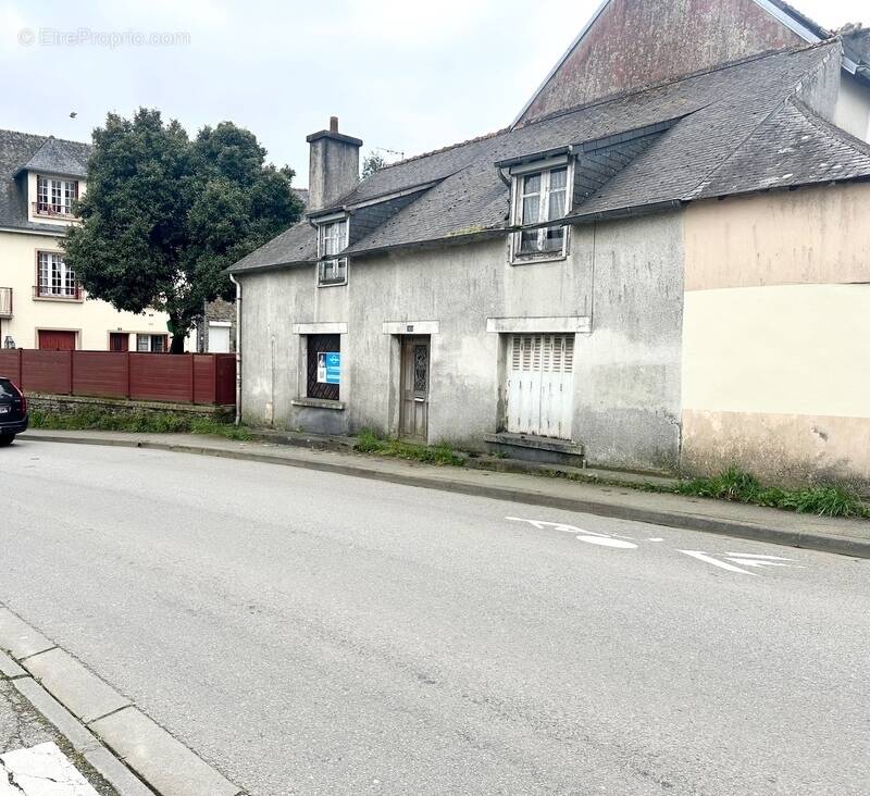 Maison à CARHAIX-PLOUGUER