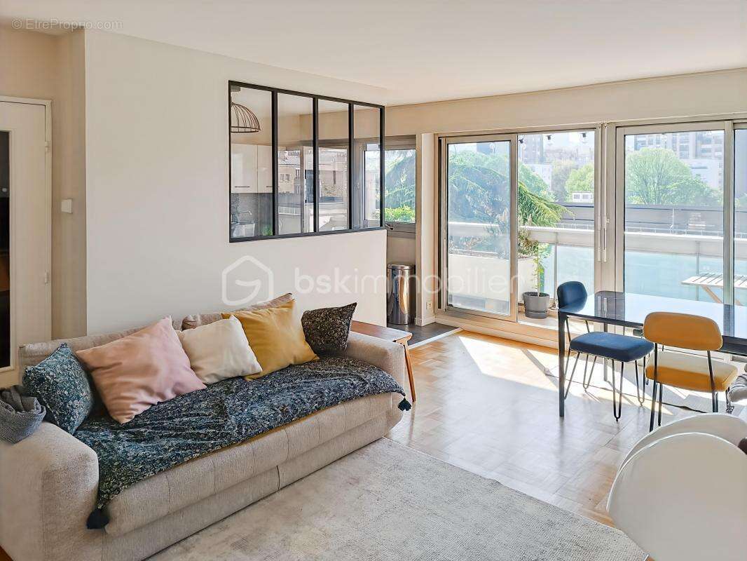 Appartement à PARIS-19E