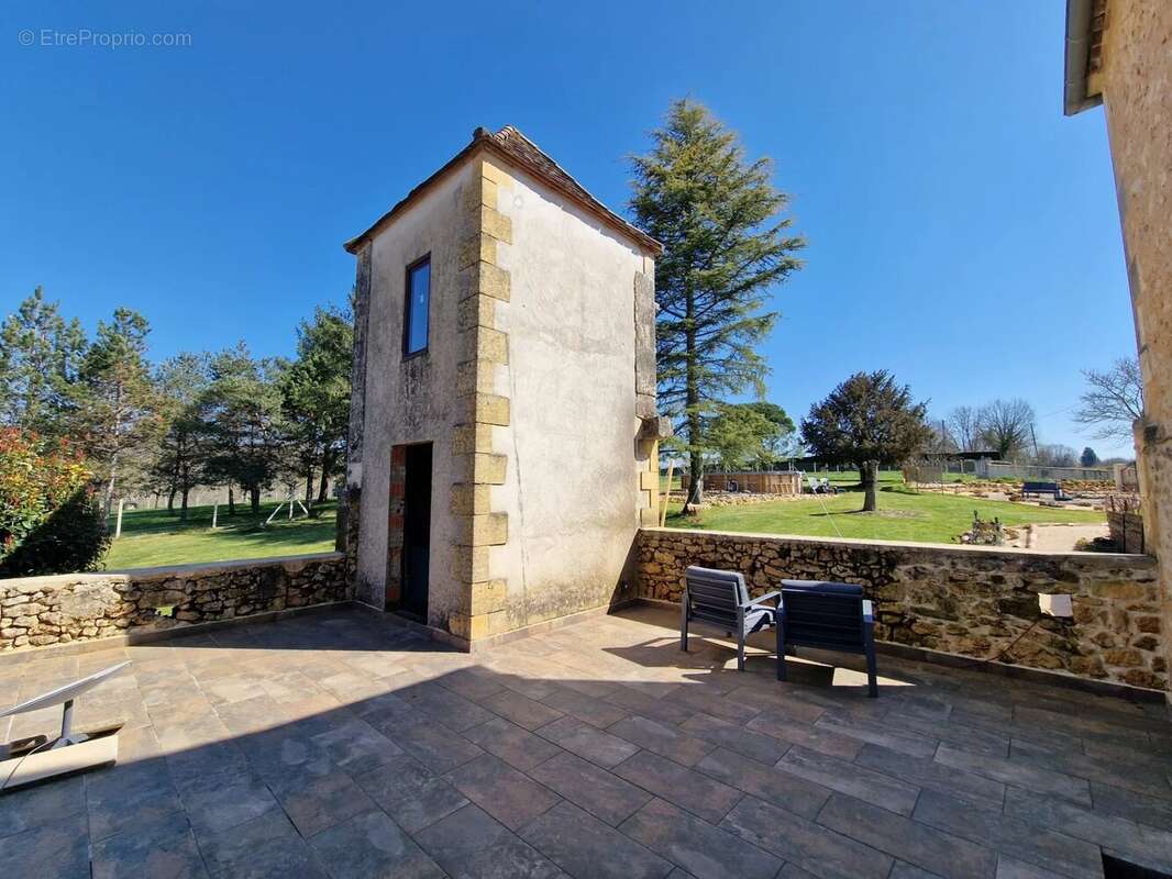 Maison à BEAUMONT-DU-PERIGORD