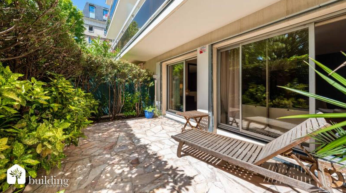 Appartement à NEUILLY-SUR-SEINE