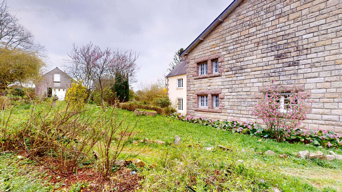Maison à ISIGNY-LE-BUAT