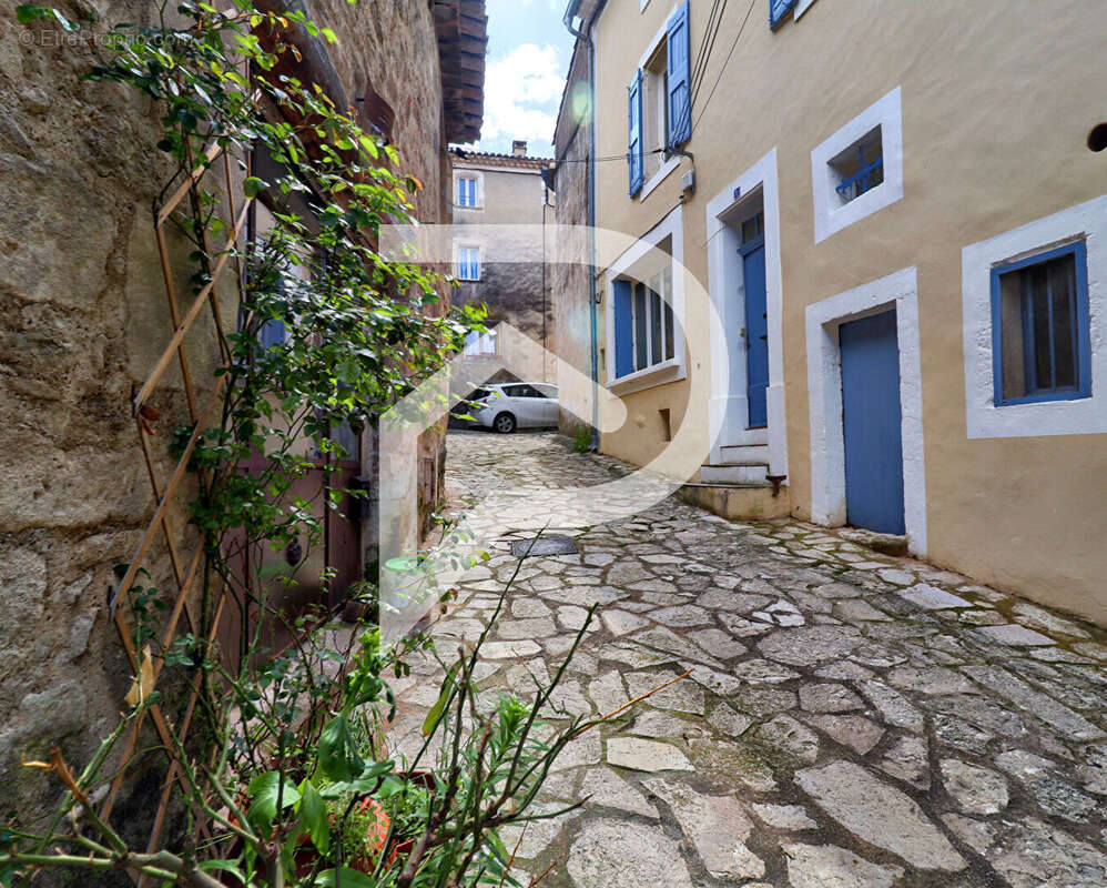 Maison à CERESTE
