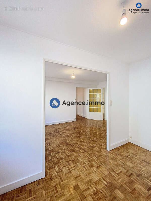 Appartement à LA RICHE