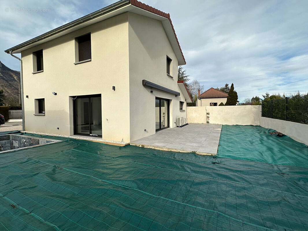 Maison à VIF