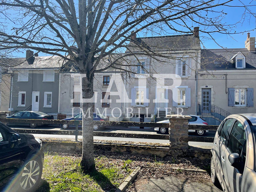 Maison à FRESNAY-SUR-SARTHE