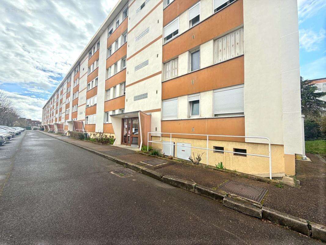 Appartement à CHENOVE