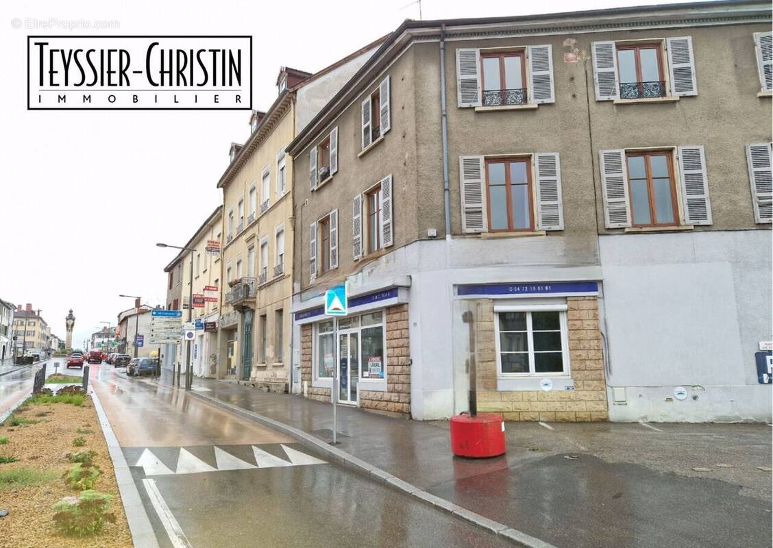 Commerce à TASSIN-LA-DEMI-LUNE