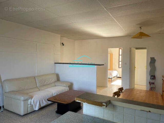 Appartement à VIC-LA-GARDIOLE