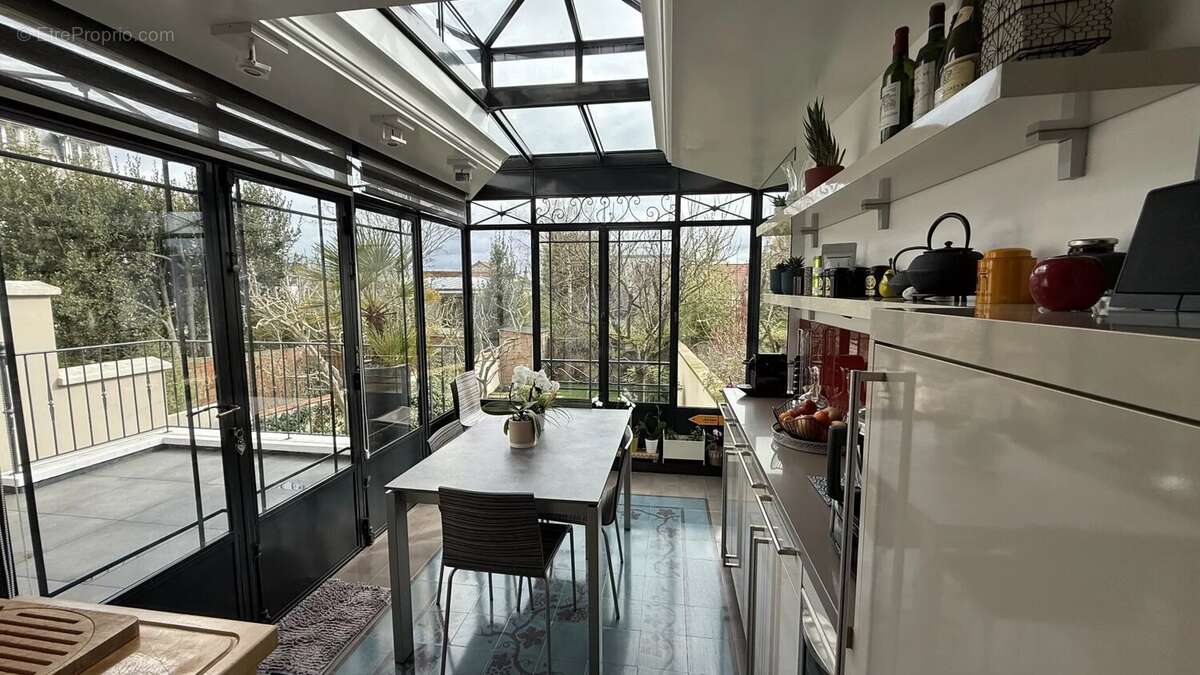 Maison à SURESNES