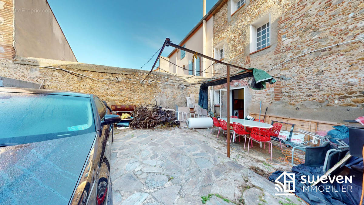 Maison à VILLEMOLAQUE