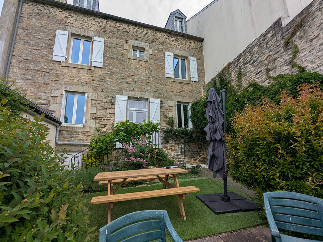 Maison à JOSSELIN