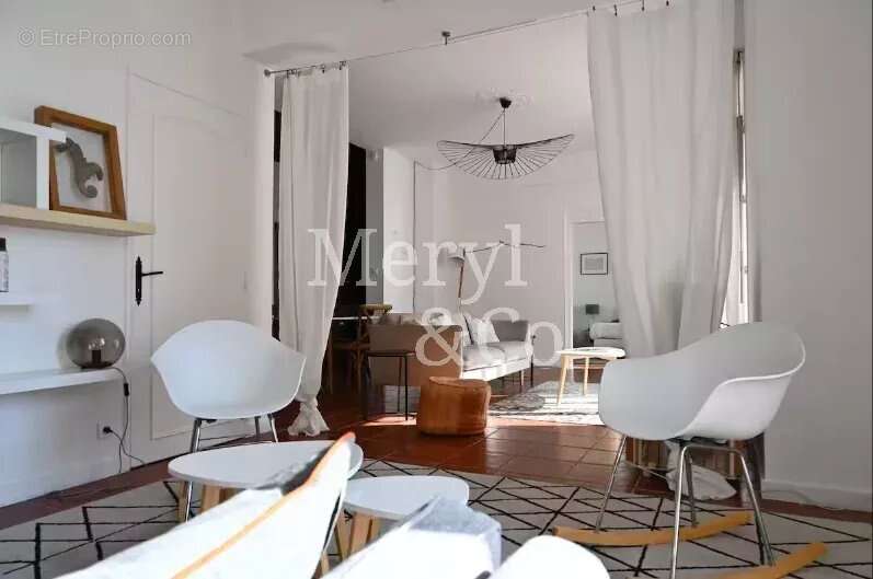 Appartement à MARSEILLE-2E
