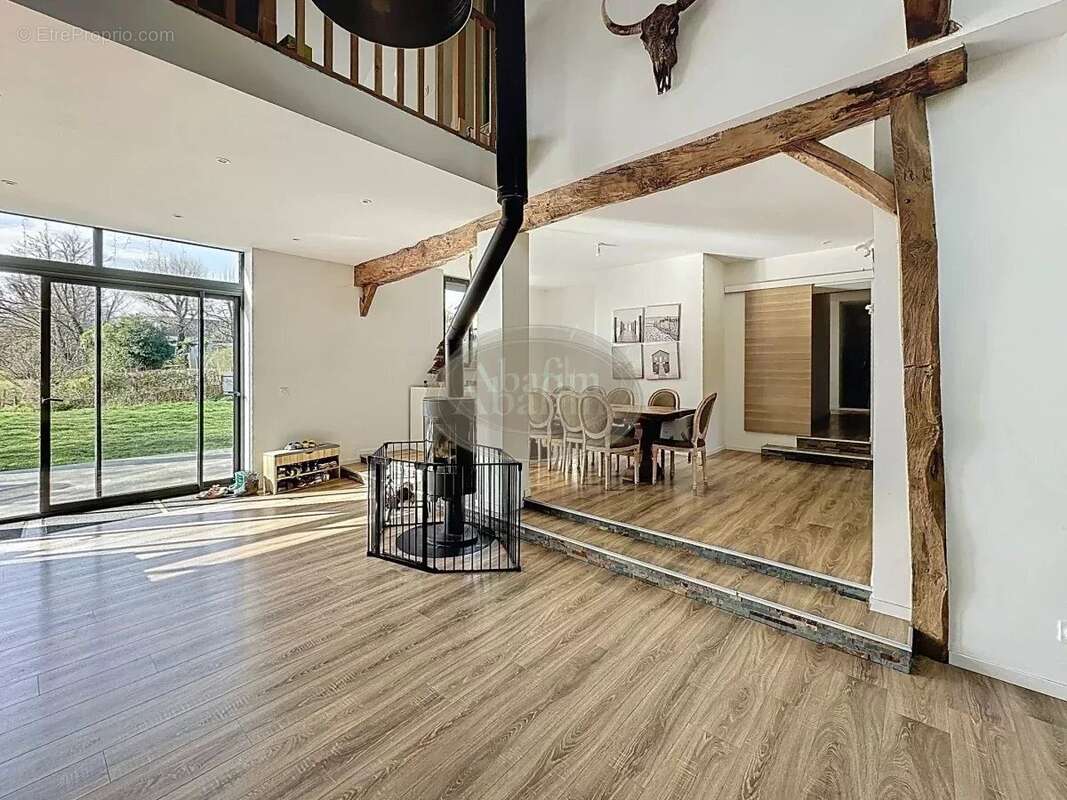 Maison à AUREILHAN
