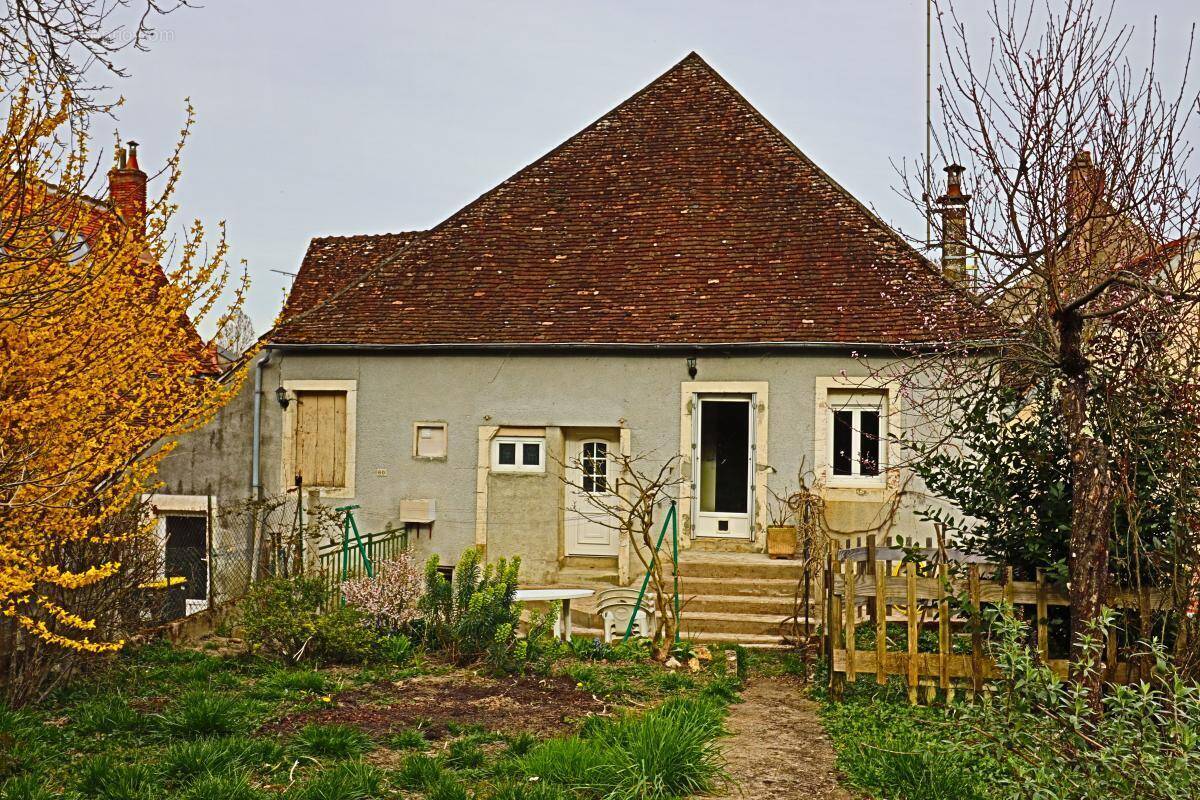 Maison à MENETREOL-SOUS-SANCERRE