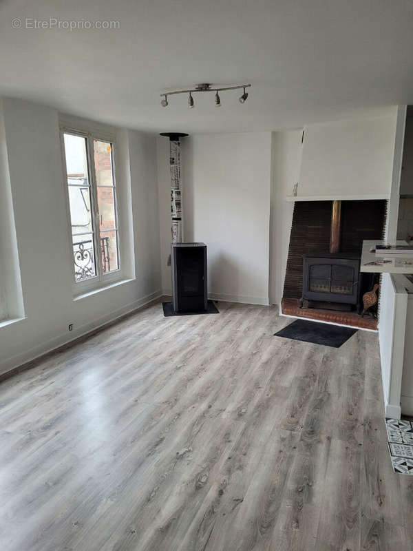 Appartement à CHATEAUNEUF-EN-THYMERAIS