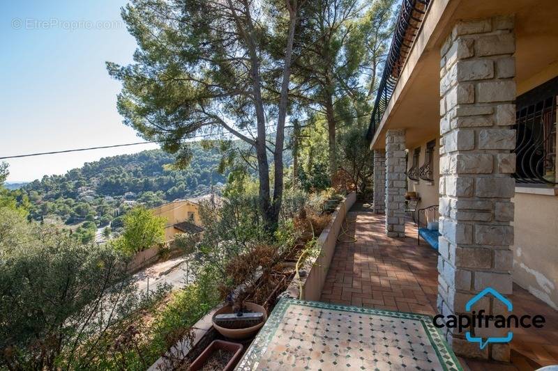 Maison à LA VALETTE-DU-VAR
