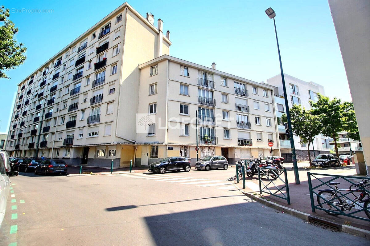 Appartement à GENNEVILLIERS