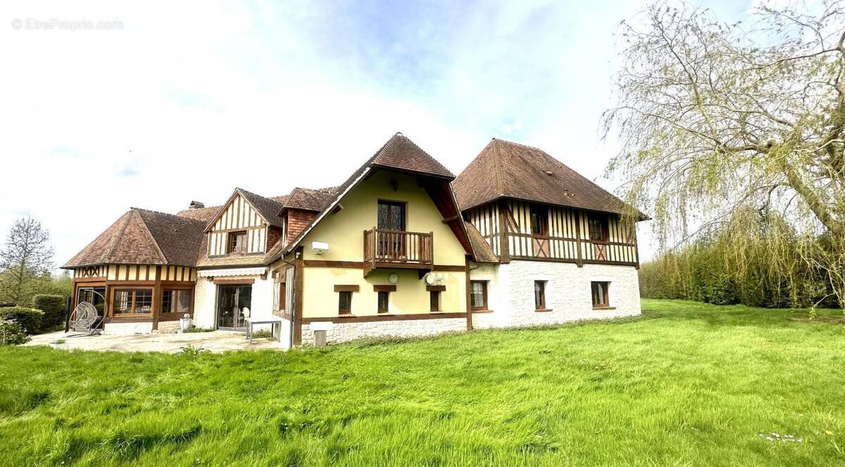 Maison à PONT-L&#039;EVEQUE