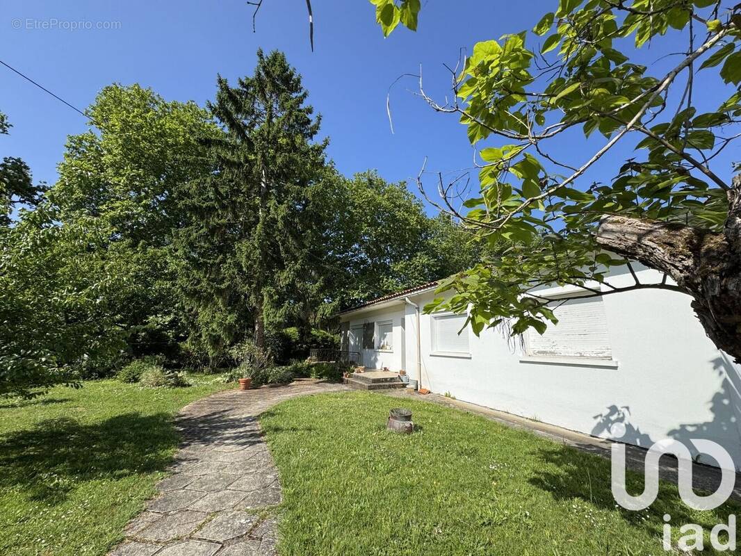 Photo 1 - Maison à SAUJON