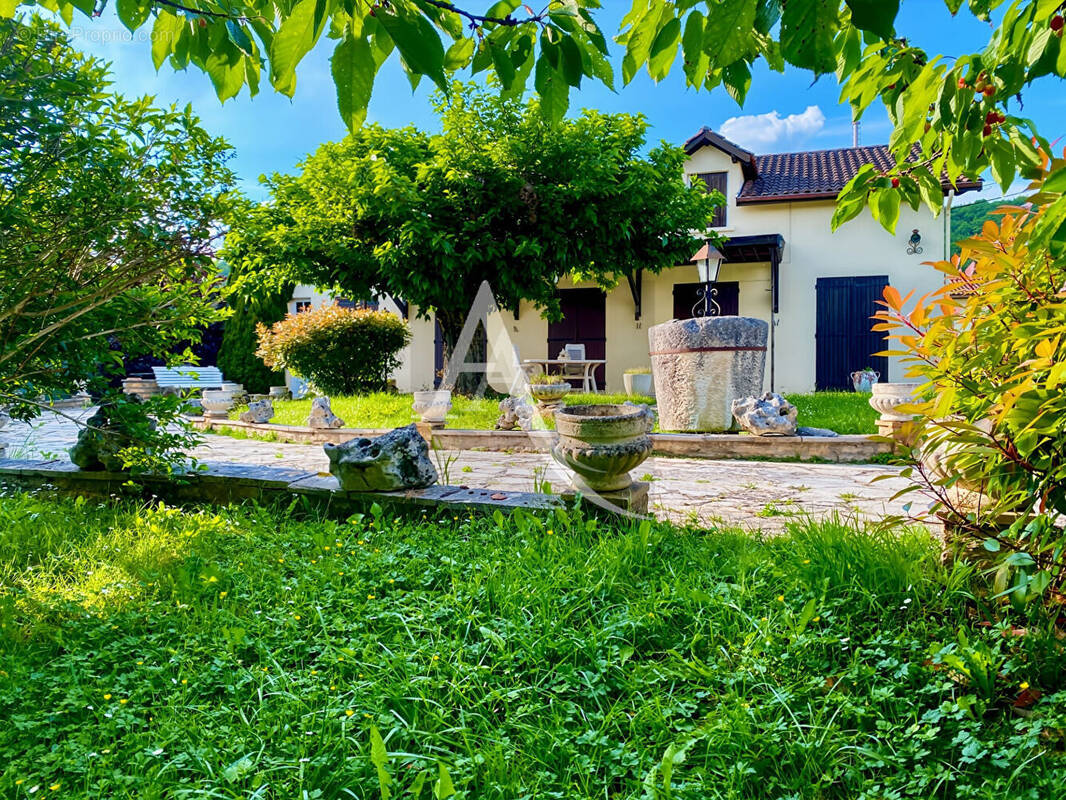 Maison à DURAVEL