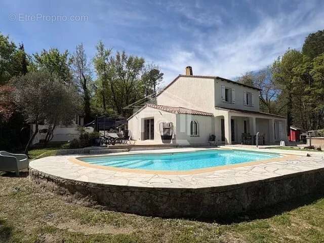 Maison à CALLIAN