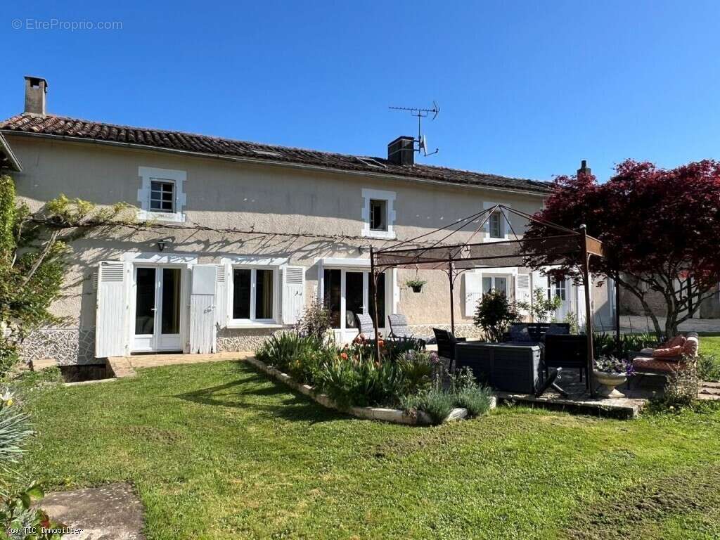 Maison à CIVRAY