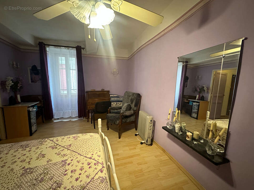 Maison à PEYRUIS