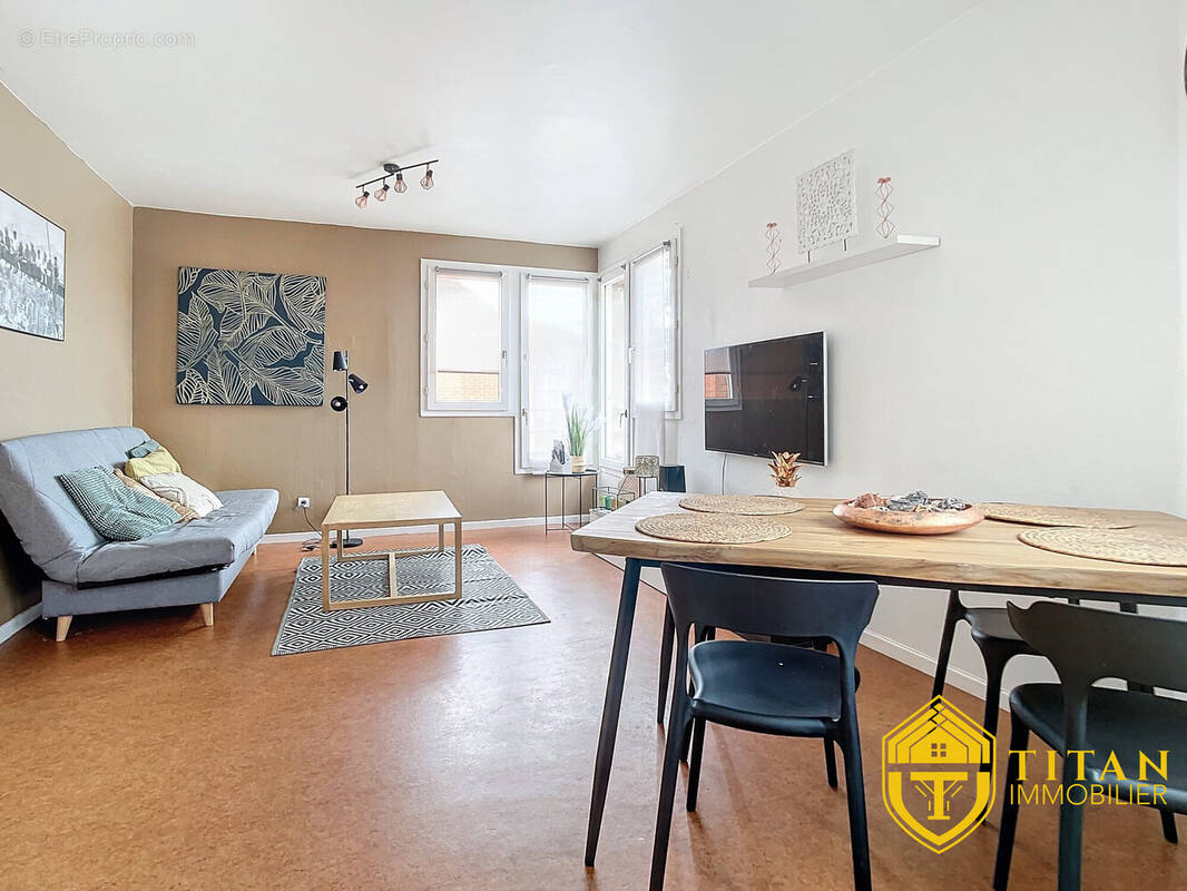 Appartement T2 dans le centre de Grande-Synthe avec balcon - Titan Immobilier - Appartement à GRANDE-SYNTHE