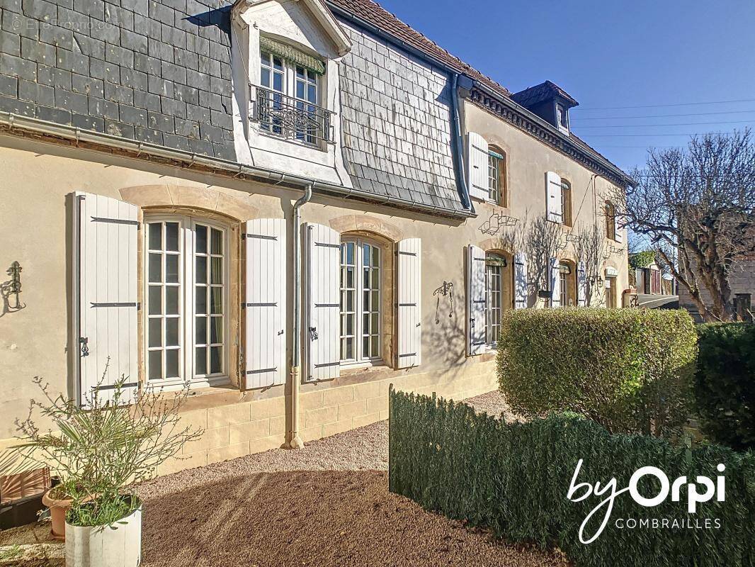 Maison à MONTAIGUT
