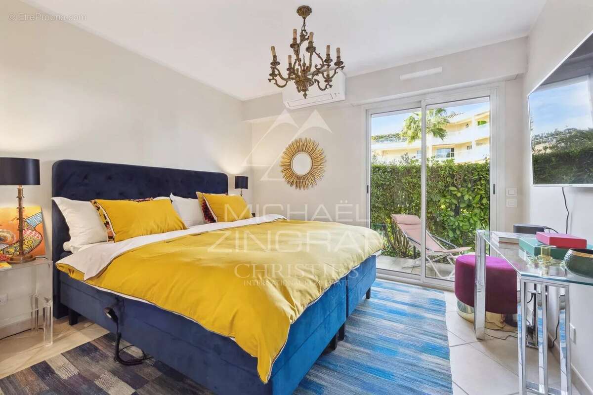 Appartement à MANDELIEU-LA-NAPOULE