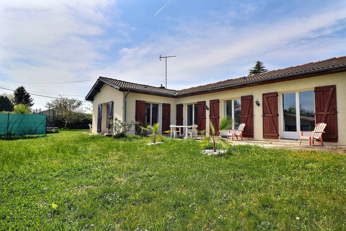 Maison à ROAILLAN