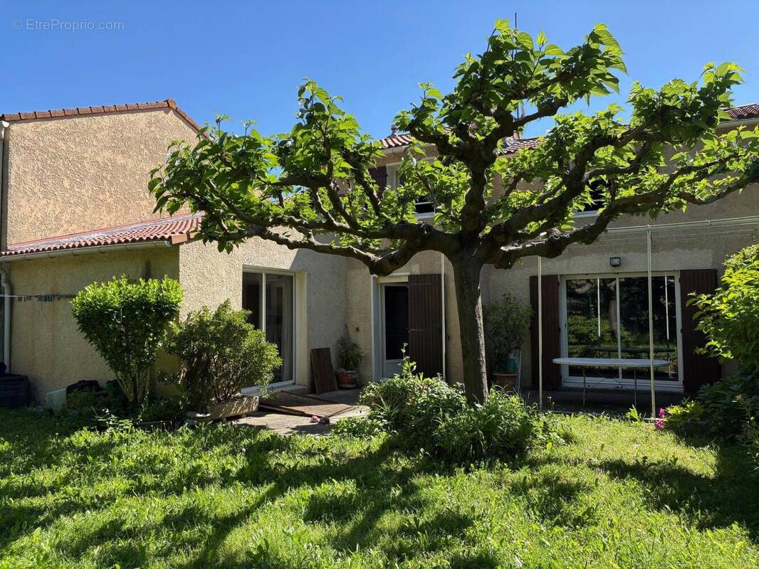 Photo 1 - Maison à MONTEUX