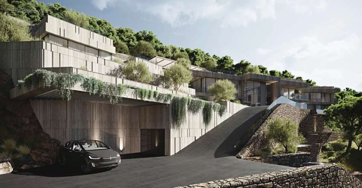 Maison à EZE