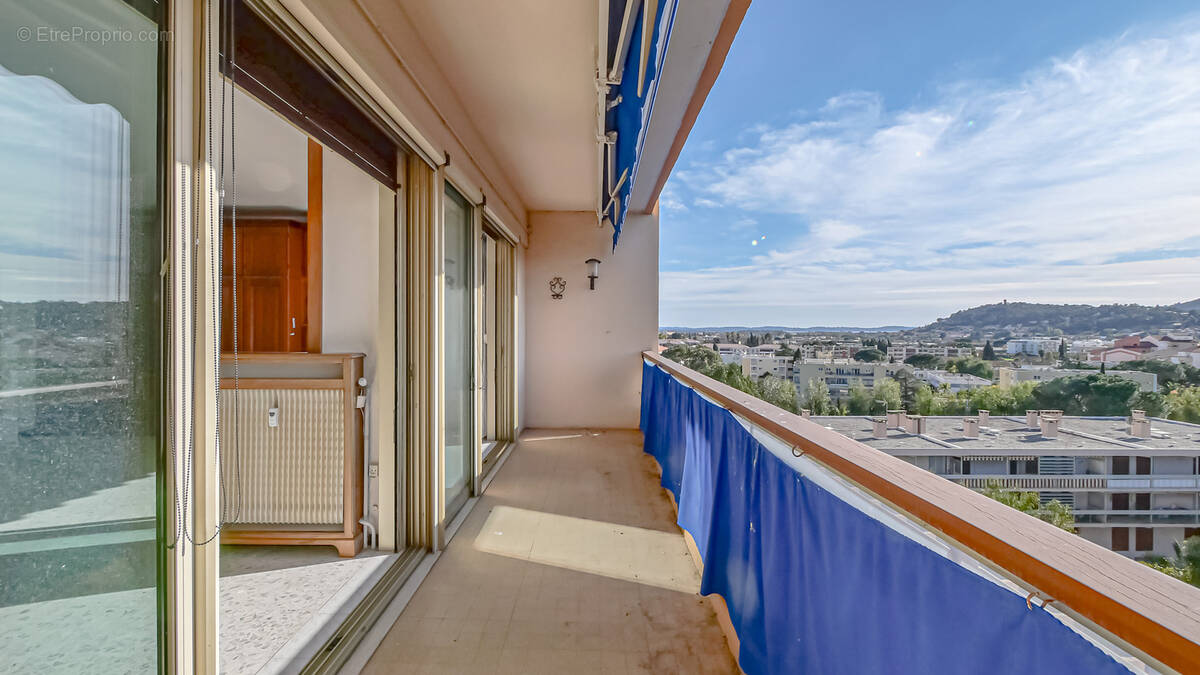 Appartement à HYERES