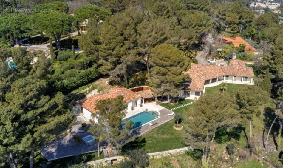Maison à MOUGINS