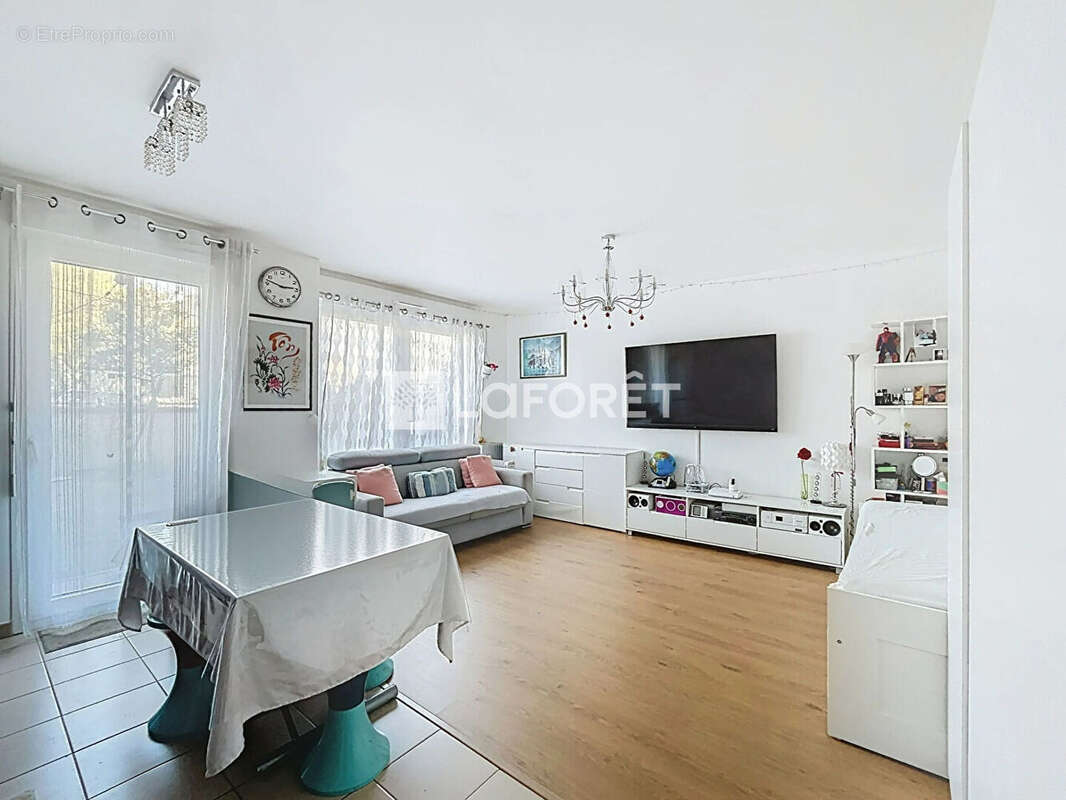 Appartement à LA QUEUE-EN-BRIE