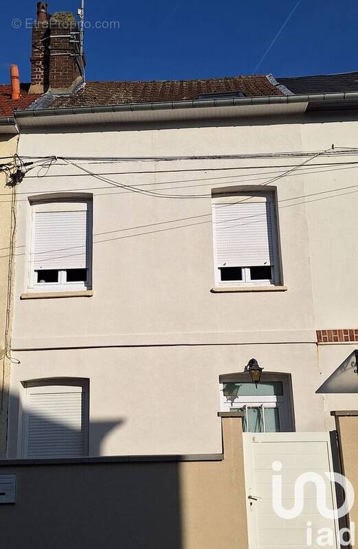 Photo 1 - Maison à SAINT-ETIENNE-DU-ROUVRAY
