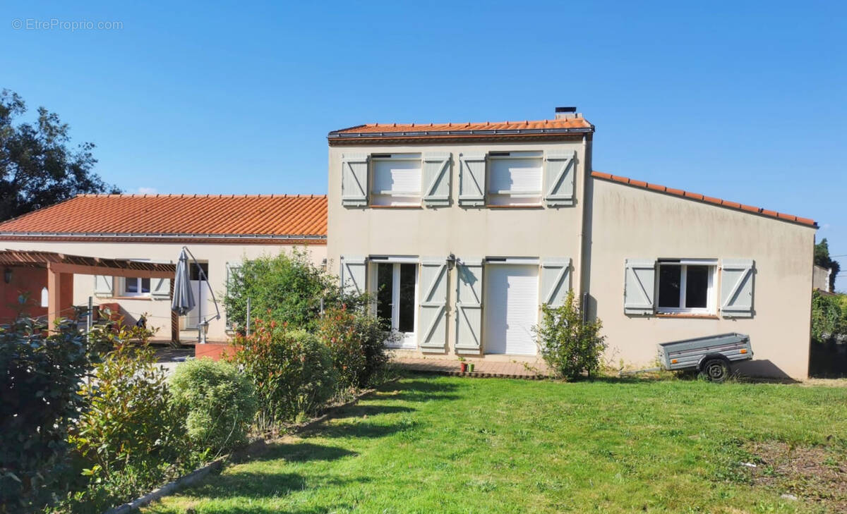 Maison à FROSSAY