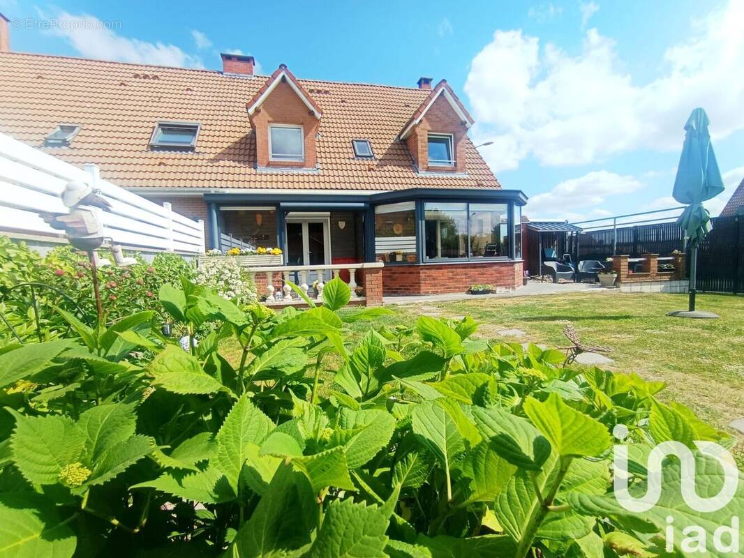 Photo 1 - Maison à HAZEBROUCK