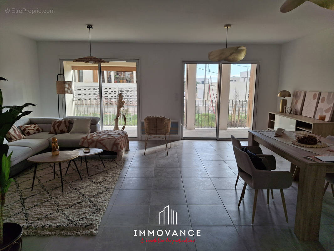 Appartement à MAUGUIO