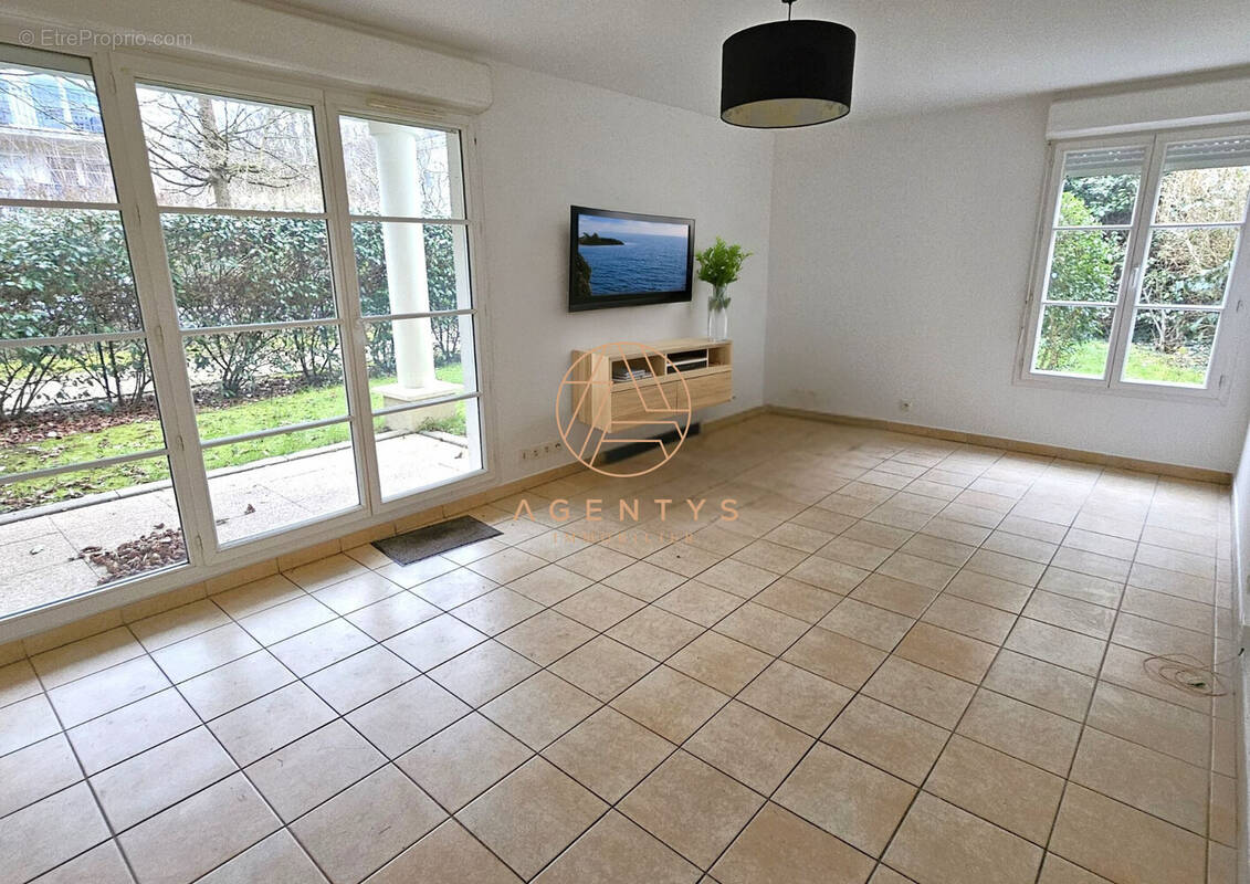 Appartement à LE PLESSIS-TREVISE