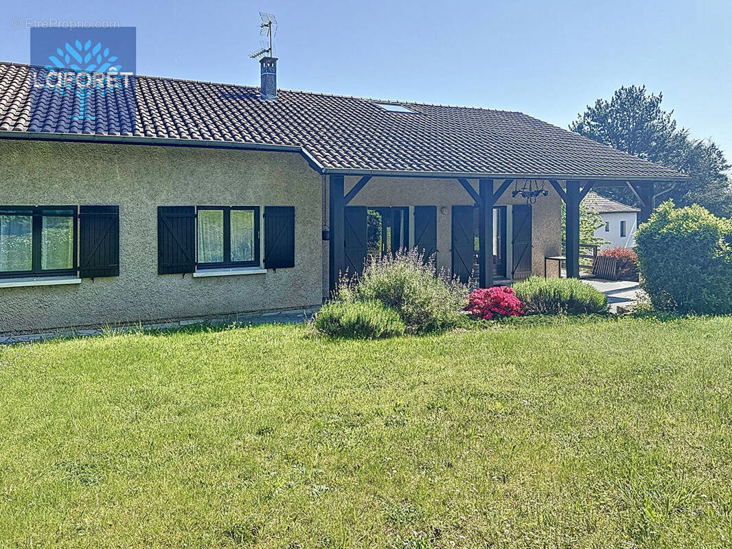 Maison à SAINT-GENIS-LAVAL