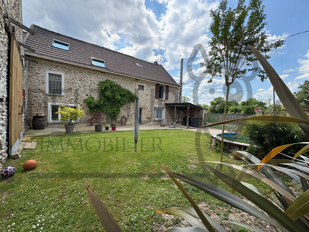 Maison à POMMEUSE