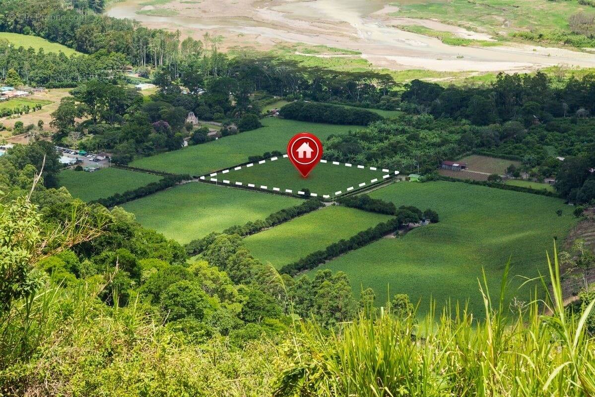 Terrain à LA JARRIE