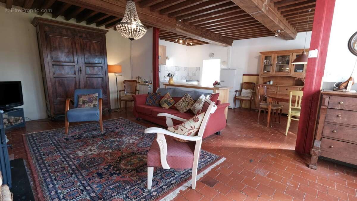 Maison à MONTSAUCHE-LES-SETTONS